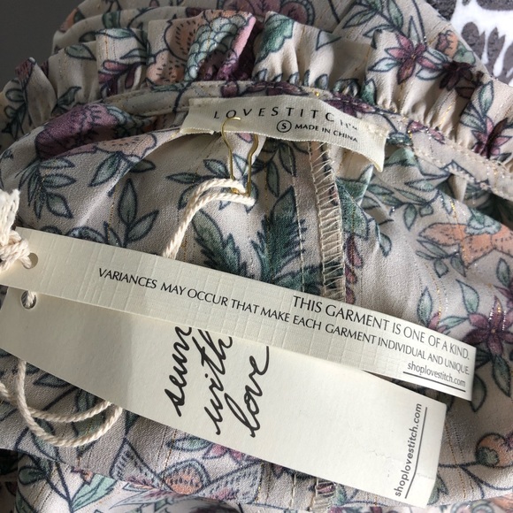 Love Stitch It’s Beyond Love Metallic Blouse - Picture 8 of 12